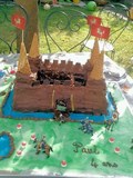 GATEAU CHATEAU-FORT - PHOTO 2